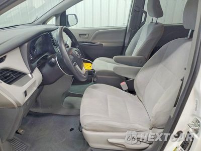 Zdjęcie 7 z 13 samochodu: 2019 TOYOTA SIENNA L 7-PASSENGER VIN:5TDZZ3DC4KS995353 - miniatura