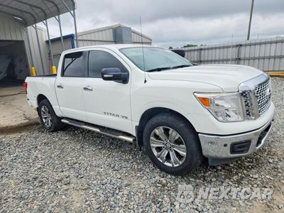 Czwarte zdjęcie samochodu z boku: 2018 NISSAN TITAN SV VIN:1N6AA1E51JN506062 - miniatura