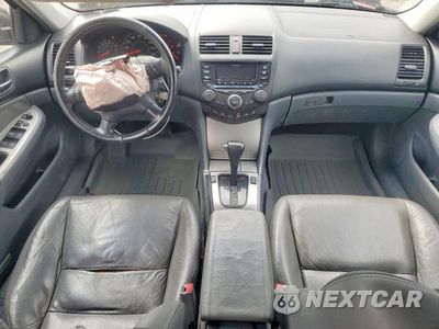 Zdjęcie 8 z 12 samochodu: 2005 HONDA ACCORD EX VIN:1HGCM66515A060637 - miniatura