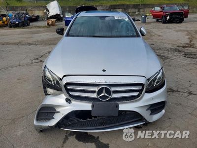 Piąte zdjęcie samochodu w środku: 2017 MERCEDES-BENZ E 300 4MATIC VIN:WDDZF4KB0HA102986 - miniatura
