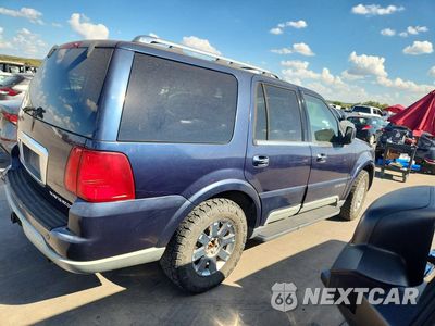 Trzecie zdjęcie samochodu z tyłu: 2004 LINCOLN NAVIGATOR VIN:5LMFU27R94LJ22268 - miniatura