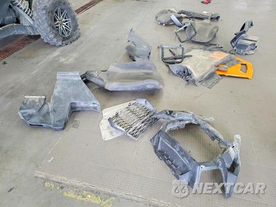 Zdjęcie 9 z 10 samochodu: 2023 KAWASAKI TERYX KRX4 UTILITY VEHICLE VIN:JKARTCA11PB501057 - miniatura