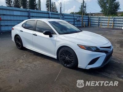 Czwarte zdjęcie samochodu z boku: 2019 TOYOTA CAMRY SE VIN:4T1B11HK2KU248713 - miniatura