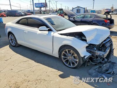 Czwarte zdjęcie samochodu z boku: 2014 AUDI A5 PREMIUM VIN:WAUCFAFR0EA053111 - miniatura