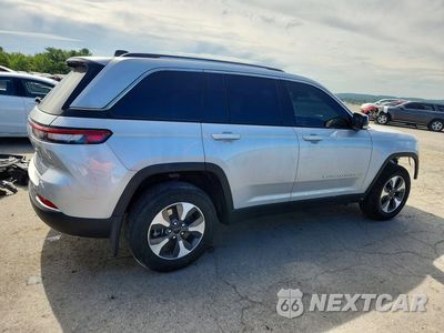 Trzecie zdjęcie samochodu z tyłu: 2023 JEEP GRAND CHEROKEE LIMITED 4XE VIN:1C4RJYB61PC664191 - miniatura