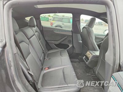 Zdjęcie 10 z 12 samochodu: 2026 TESLA MODEL Y VIN:7SAYGDEE2TF596294 - miniatura