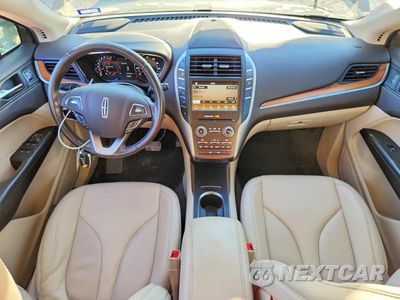 Zdjęcie 8 z 13 samochodu: 2018 LINCOLN MKC SELECT VIN:5LMCJ2C98JUL01750 - miniatura