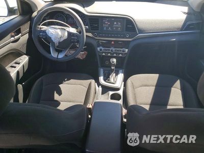 Zdjęcie 8 z 13 samochodu: 2020 HYUNDAI ELANTRA SEL VIN:5NPD84LF3LH522422 - miniatura