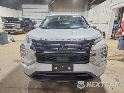 Piąte zdjęcie samochodu w środku: 2024 MITSUBISHI OUTLANDER ES VIN:JA4J4UA81RZ080867 - miniatura