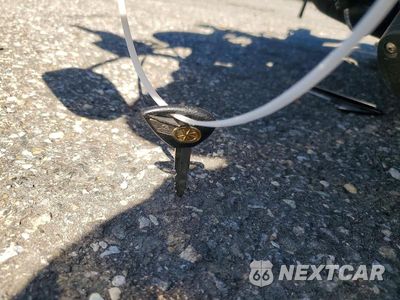 Zdjęcie 8 z 9 samochodu: 2009 YAMAHA XV1900 CU VIN:JYAVP27E89A010065 - miniatura