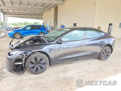2025 TESLA MODEL 3 5YJ3E1EAXSF000596 - główne zdjęcie licytacji z USA - miniatura
