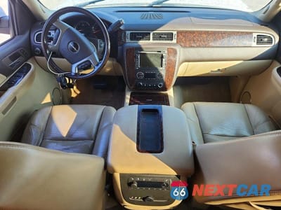 Zdjęcie 8 z 13 samochodu: 2009 GMC YUKON DENALI VIN:1GKFK03219J123836 - miniatura