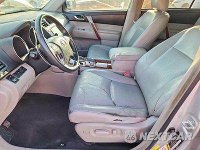 Zdjęcie 7 z 12 samochodu: 2012 TOYOTA HIGHLANDER LIMITED VIN:5TDYK3EH6CS078071 - miniatura