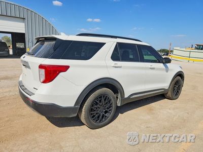 Trzecie zdjęcie samochodu z tyłu: 2022 FORD EXPLORER XLT VIN:1FMSK8DH3NGB15901 - miniatura