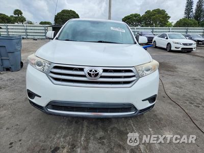 Piąte zdjęcie samochodu w środku: 2011 TOYOTA HIGHLANDER BASE VIN:5TDZK3EH6BS049723 - miniatura