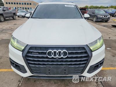 Piąte zdjęcie samochodu w środku: 2019 AUDI Q7 PREMIUM PLUS VIN:WA1LAAF71KD045250 - miniatura