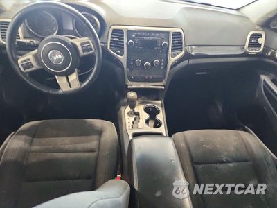 Zdjęcie 8 z 13 samochodu: 2012 JEEP GRAND CHEROKEE LAREDO VIN:1C4RJFAG2CC345374 - miniatura