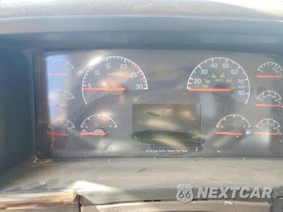 Zdjęcie 9 z 13 samochodu: 2016 VOLVO VHD ROLL-OFF CONTAINER TRUCK VIN:4V5KC9DF9GN966671 - miniatura