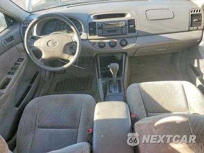 Zdjęcie 8 z 12 samochodu: 2002 TOYOTA CAMRY LE VIN:4T1BE32K82U524711 - miniatura