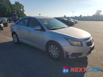 Czwarte zdjęcie samochodu z boku: 2011 CHEVROLET CRUZE LT VIN:1G1PF5S9XB7213868 - miniatura