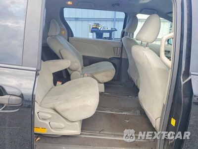 Zdjęcie 11 z 13 samochodu: 2011 TOYOTA SIENNA BASE 7-PASSENGER VIN:5TDZK3DC6BS011110 - miniatura