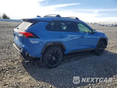 Trzecie zdjęcie samochodu z tyłu: 2024 TOYOTA RAV4 SE VIN:JTM16RFV9RD145845 - miniatura