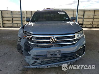 Piąte zdjęcie samochodu w środku: 2021 VOLKSWAGEN ATLAS CROSS SPORT SEL PREMIUM R-LINE VIN:1V2FE2CA8MC238371 - miniatura