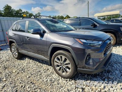 Czwarte zdjęcie samochodu z boku: 2024 TOYOTA RAV4 XLE PREMIUM VIN:2T3C1RFVXRC285382 - miniatura
