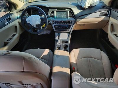 Zdjęcie 8 z 12 samochodu: 2016 HYUNDAI SONATA SE VIN:5NPE24AF7GH434441 - miniatura