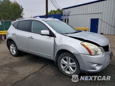 Czwarte zdjęcie samochodu z boku: 2013 NISSAN ROGUE S VIN:JN8AS5MV6DW138540 - miniatura