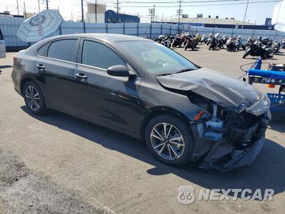 Czwarte zdjęcie samochodu z boku: 2024 KIA FORTE LXS VIN:3KPF24AD6RE798361 - miniatura