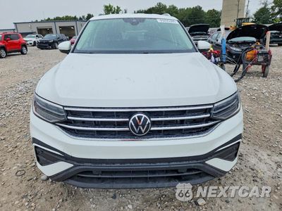 Piąte zdjęcie samochodu w środku: 2022 VOLKSWAGEN TIGUAN SE VIN:3VV2B7AXXNM129070 - miniatura