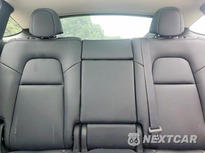 Zdjęcie 10 z 14 samochodu: 2022 TESLA MODEL Y VIN:7SAYGDEE1NA005548 - miniatura