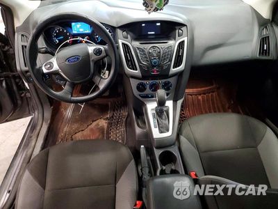 Zdjęcie 8 z 12 samochodu: 2014 FORD FOCUS SE VIN:1FADP3F21EL366326 - miniatura