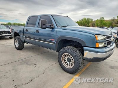 Czwarte zdjęcie samochodu z boku: 2006 CHEVROLET SILVERADO K1500 VIN:2GCEK13N861327871 - miniatura