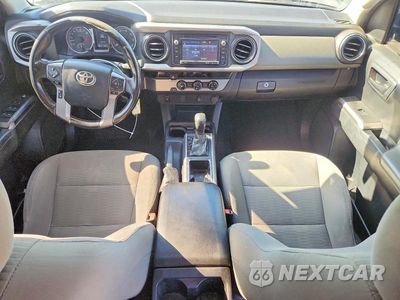 Zdjęcie 8 z 12 samochodu: 2017 TOYOTA TACOMA SR5 V6 VIN:3TMAZ5CN4HM050598 - miniatura