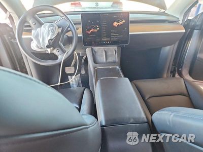 Zdjęcie 8 z 13 samochodu: 2025 TESLA MODEL Y VIN:7SAYGDED5SF320164 - miniatura