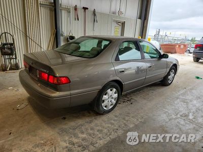 Trzecie zdjęcie samochodu z tyłu: 2001 TOYOTA CAMRY CE VIN:4T1BG22K31U088692 - miniatura