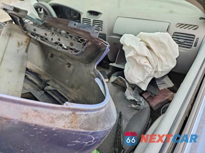 Zdjęcie 8 z 12 samochodu: 2005 KIA RIO BASE VIN:KNADC125956373711 - miniatura