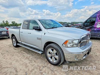 Czwarte zdjęcie samochodu z boku: 2018 RAM 1500 SLT VIN:1C6RR6GG4JS209404 - miniatura