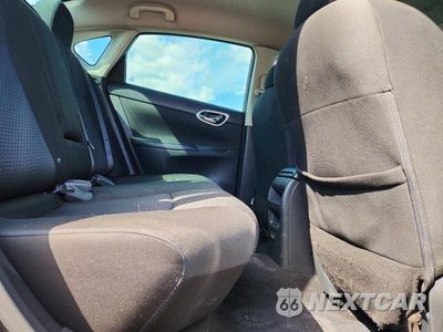 Zdjęcie 10 z 12 samochodu: 2019 NISSAN SENTRA SR VIN:3N1AB7AP7KY349459 - miniatura