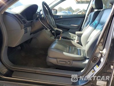 Zdjęcie 7 z 13 samochodu: 2004 HONDA ACCORD EX VIN:1HGCM56705A027124 - miniatura