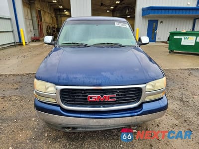 Piąte zdjęcie samochodu w środku: 2002 GMC NEW SIERRA C1500 VIN:1GTEC14V02Z228524 - miniatura
