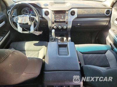 Zdjęcie 8 z 12 samochodu: 2017 TOYOTA TUNDRA SR5 VIN:5TFDW5F18HX669276 - miniatura