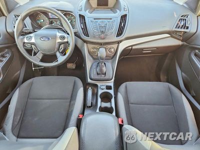 Zdjęcie 8 z 14 samochodu: 2014 FORD ESCAPE S VIN:1FMCU0F78EUE25399 - miniatura