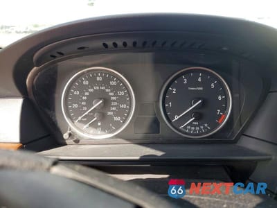 Zdjęcie 9 z 12 samochodu: 2010 BMW 528 I VIN:WBANU5C56AC128965 - miniatura
