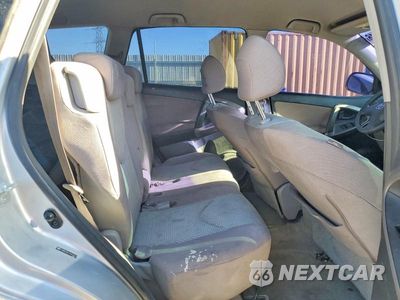 Zdjęcie 11 z 13 samochodu: 2007 TOYOTA RAV4 BASE VIN:JTMBD33V175072277 - miniatura