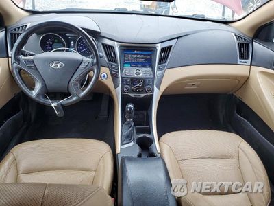 Zdjęcie 8 z 13 samochodu: 2013 HYUNDAI SONATA HYBRID VIN:KMHEC4A49DA081677 - miniatura