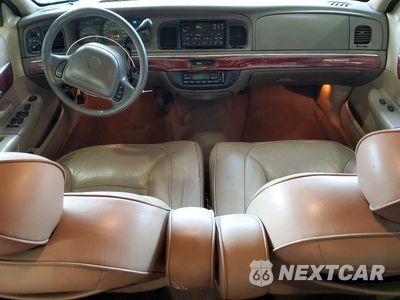 Zdjęcie 8 z 12 samochodu: 2000 MERCURY GRAND MARQUIS LS VIN:2MEFM75W4YX700815 - miniatura
