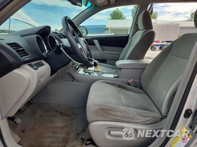 Zdjęcie 7 z 13 samochodu: 2010 TOYOTA HIGHLANDER BASE VIN:5TDZA3EH6AS004430 - miniatura